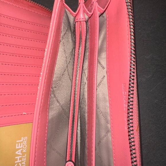 Michael Kors Jet Set Travel Colorblock Leather Wallet Wristlet